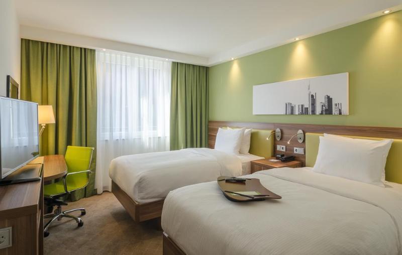 Отель Hampton By Hilton Frankfurt City Centre East Франкфурт-на-Майне Экстерьер фото